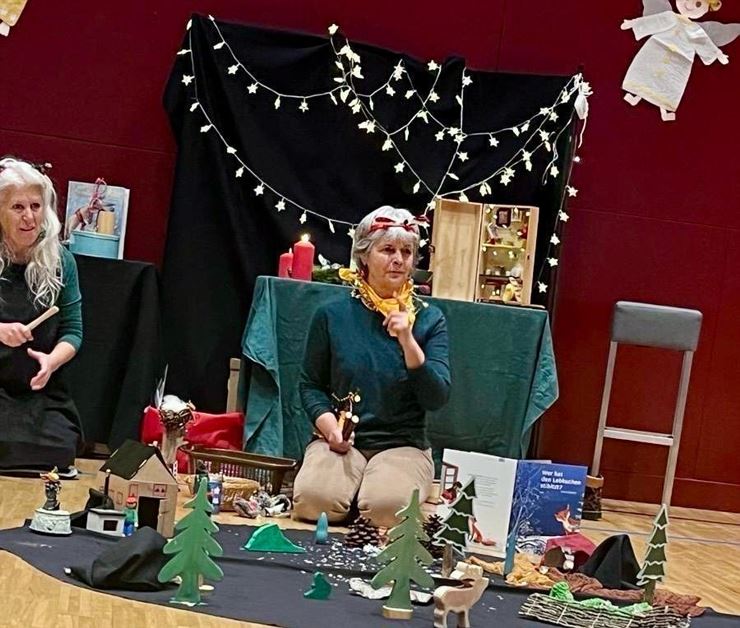 ADVENTGESCHICHTEN – MITSPIELLESUNG für Familien