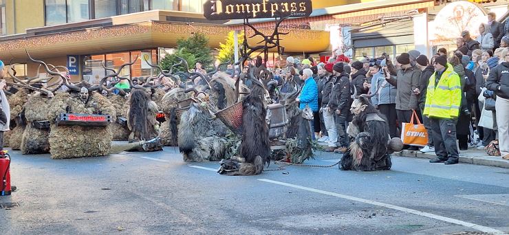 Perchten performances in front of the Inntalcenter in the center of Kufstein