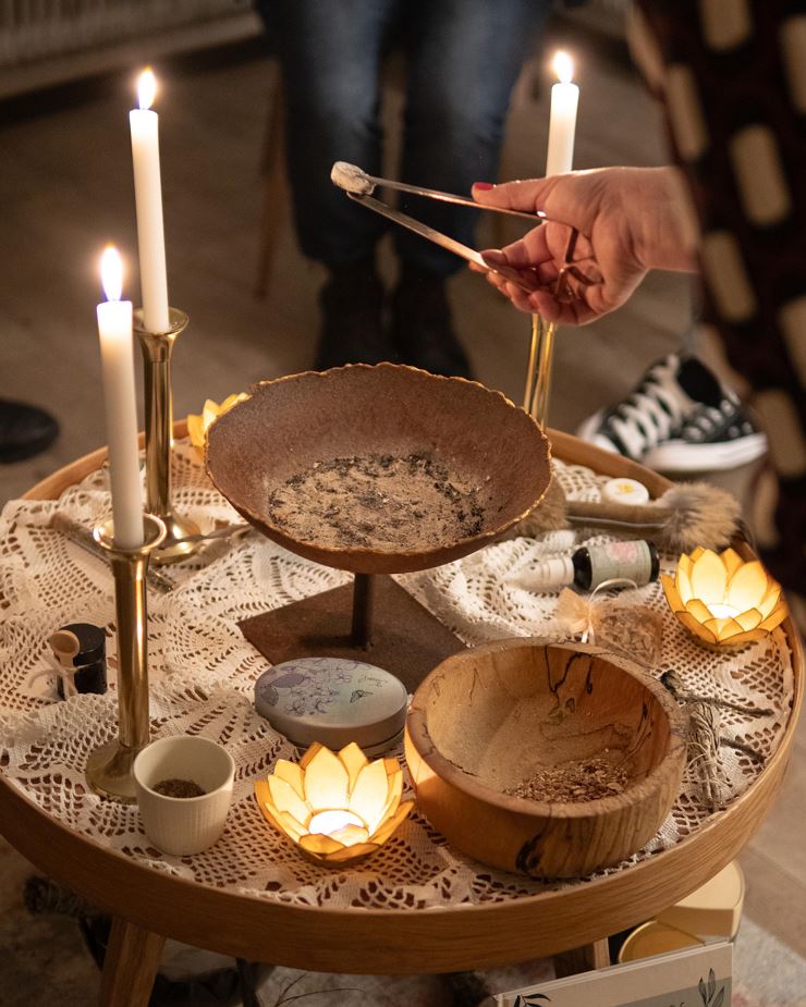 Smoking according to old tradition