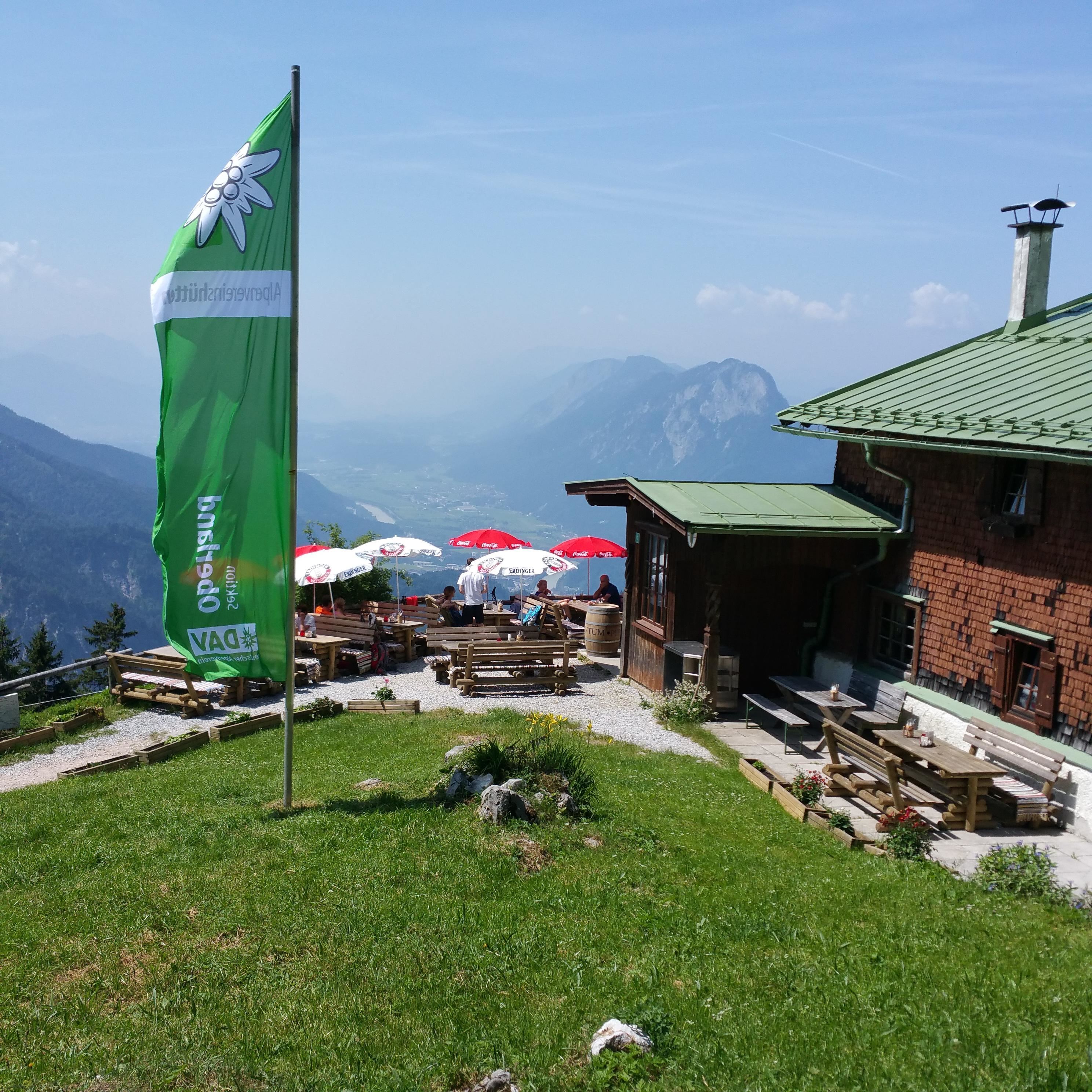 Vorderkaiserfelden hut 